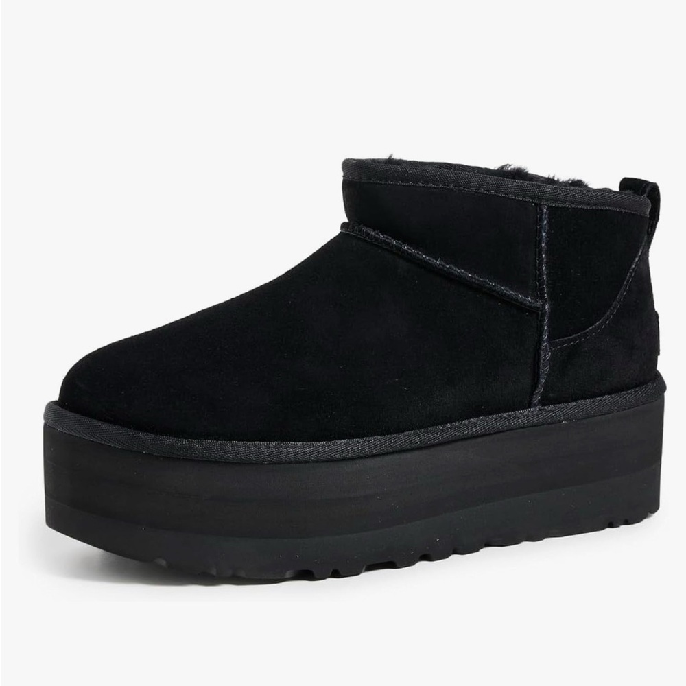 Worn once NEW UGG Women's Classic Ultra Mini Platform Boot Size 9